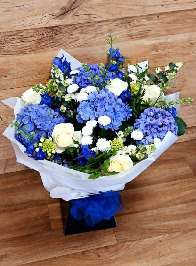 Blue heaven - Big Blue Hydrangeaix with other flowers