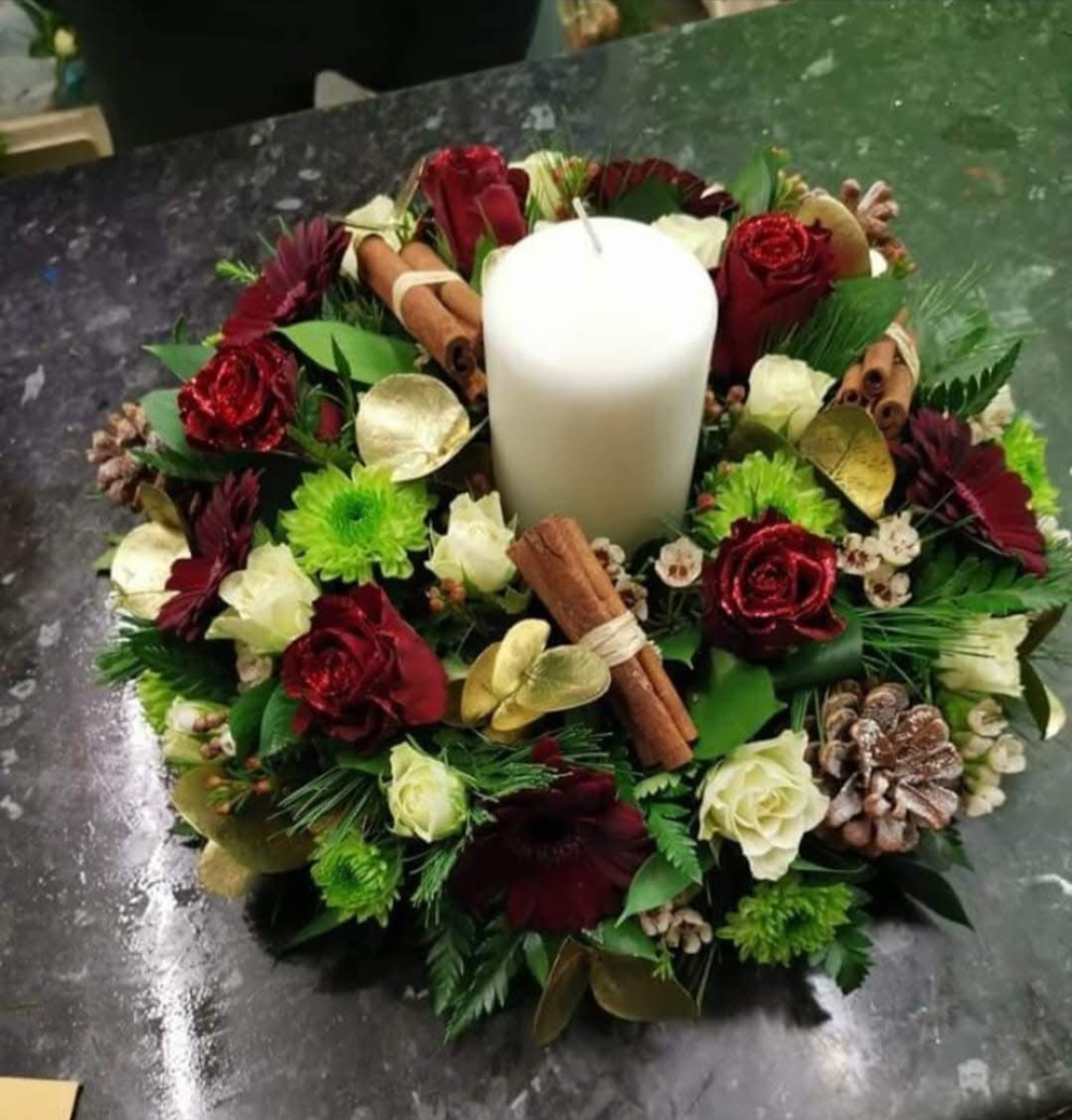 Christmas table arrangement